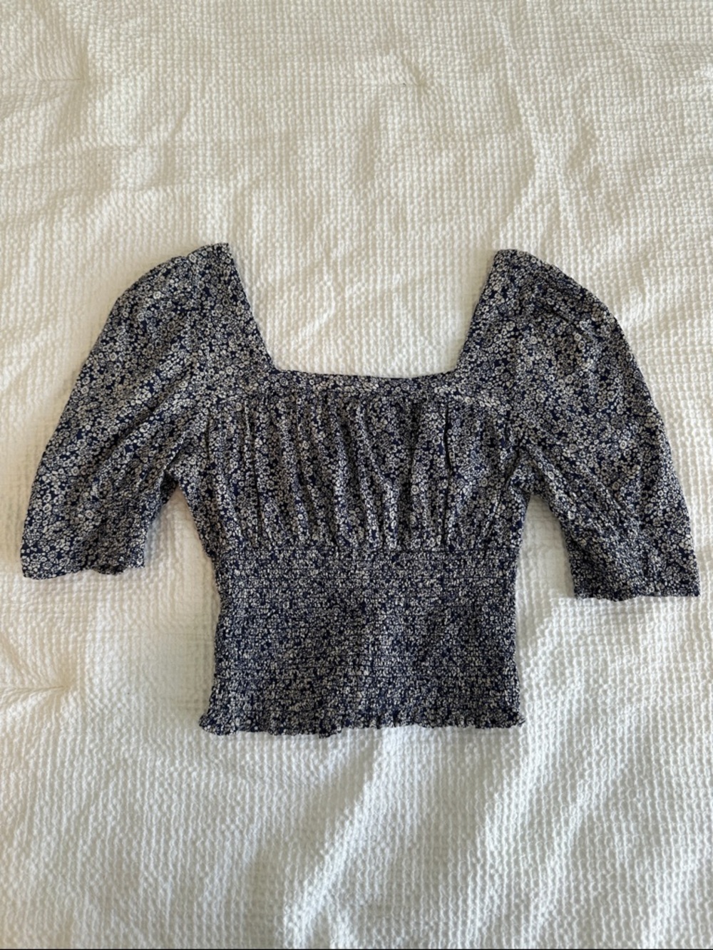 Universal Thread Black Floral Smocked Puff-Sleeve Crop Top